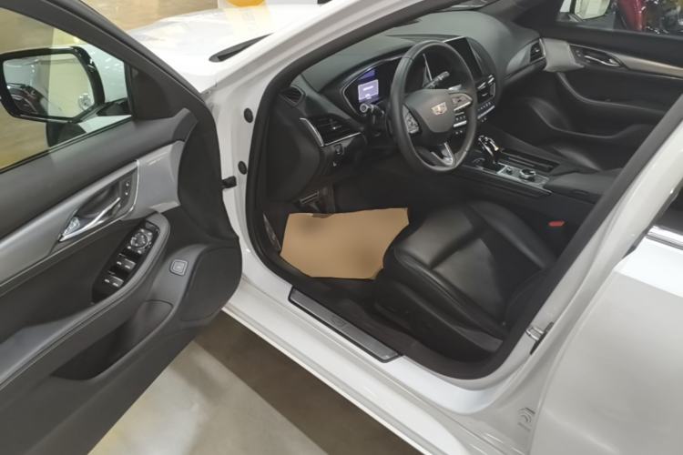 Used Cadillac CT5 2022 28T Luxury Edition Driver Seat