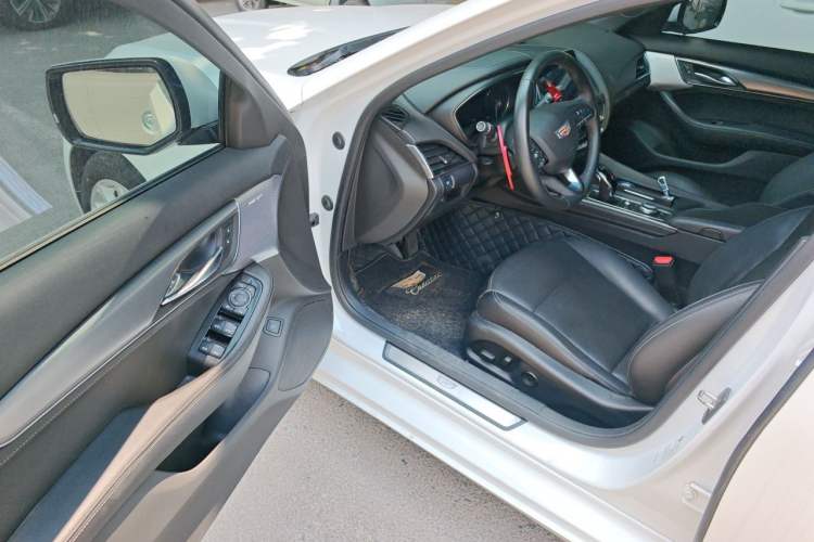 Used Cadillac CT5 2022 28T Luxury Edition Driver Seat