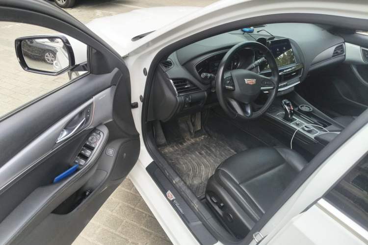 Used Cadillac CT5 2022 28T Luxury Edition Driver Seat