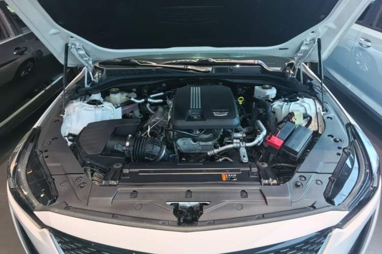 Used Cadillac CT5 2022 28T Luxury Edition Engine Bay