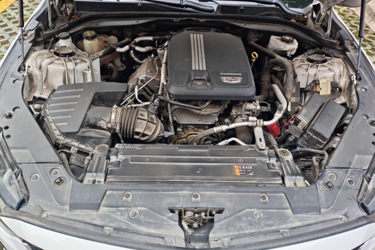 Used Cadillac CT5 2022 28T Platinum Edition Engine Bay