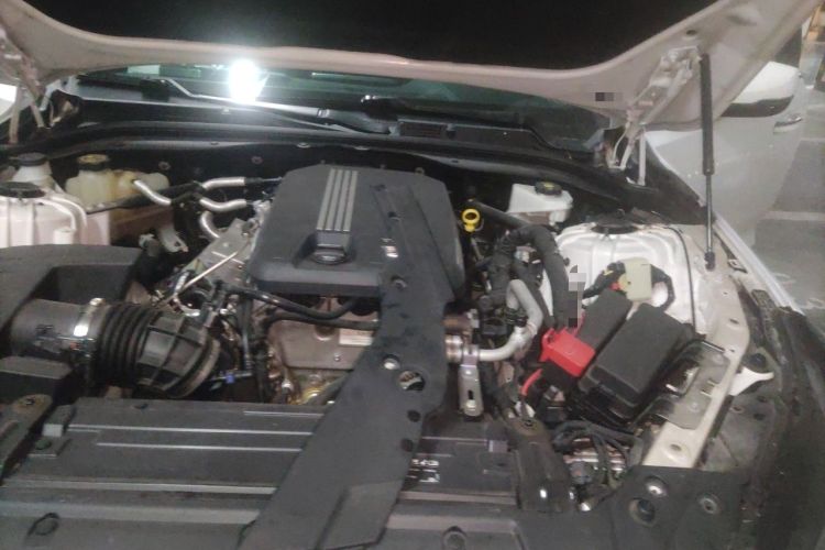 Used Cadillac CT5 2022 28T Luxury Version (Standard Edition) Engine Bay Left