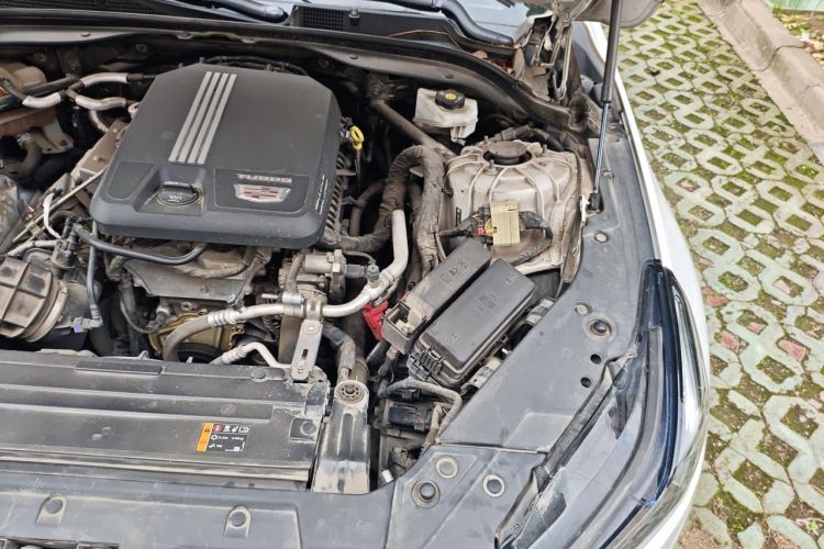 Used Cadillac CT5 2022 28T Platinum Edition Engine Bay Left