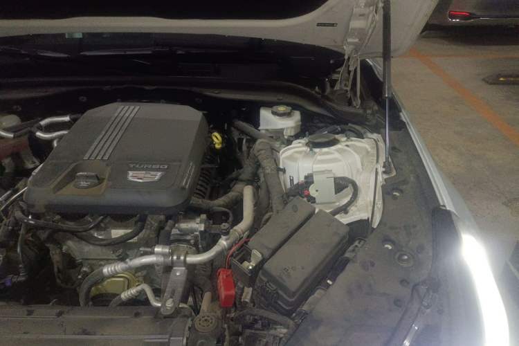 Used Cadillac CT5 2022 28T Luxury Version (Standard Edition) Engine Bay Left
