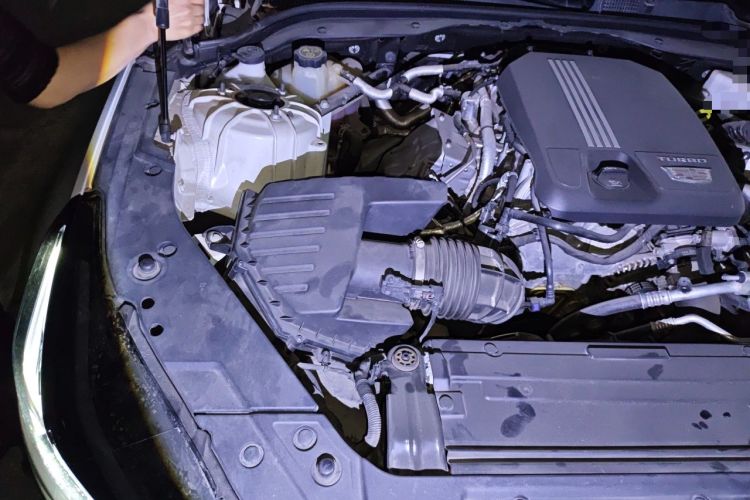 Used Cadillac CT5 2022 28T Luxury Version (Standard Edition) Engine Bay Right