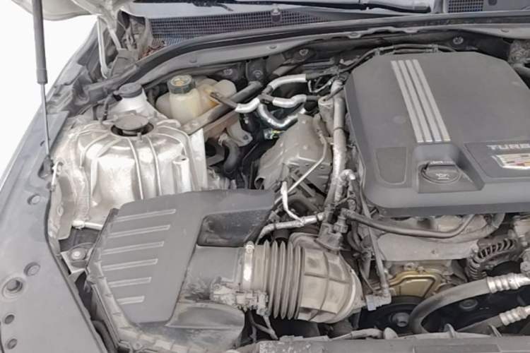 Used Cadillac CT5 2022 28T Platinum Edition Engine Bay Right