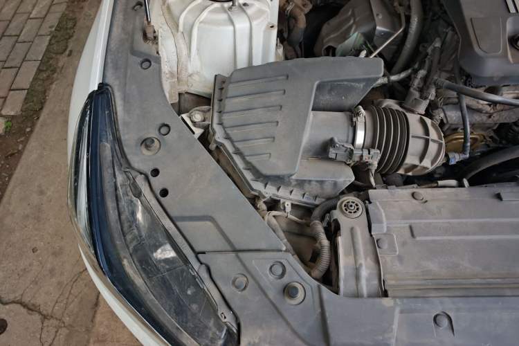 Used Cadillac CT5 2022 28T Luxury Edition Engine Bay Right