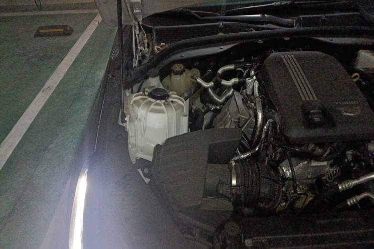 Used Cadillac CT5 2022 28T Prestige Edition Engine Bay Right