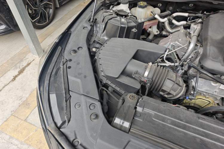 Used Cadillac CT5 2022 28T Fashion Edition Engine Bay Right