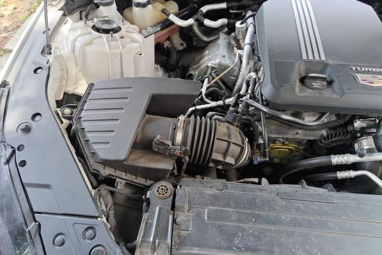 Used Cadillac CT5 2022 28T Luxury Version (Standard Edition) Engine Bay Right