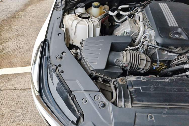 Used Cadillac CT5 2022 28T Luxury Version (Standard Edition) Engine Bay Right