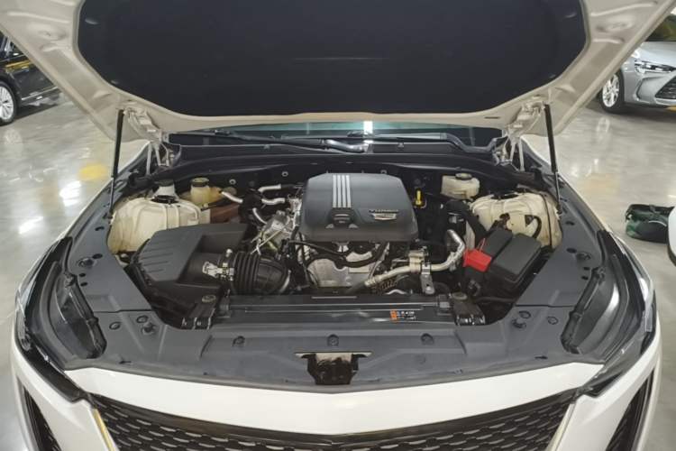 Used Cadillac CT5 2022 28T Luxury Edition Engine Bay