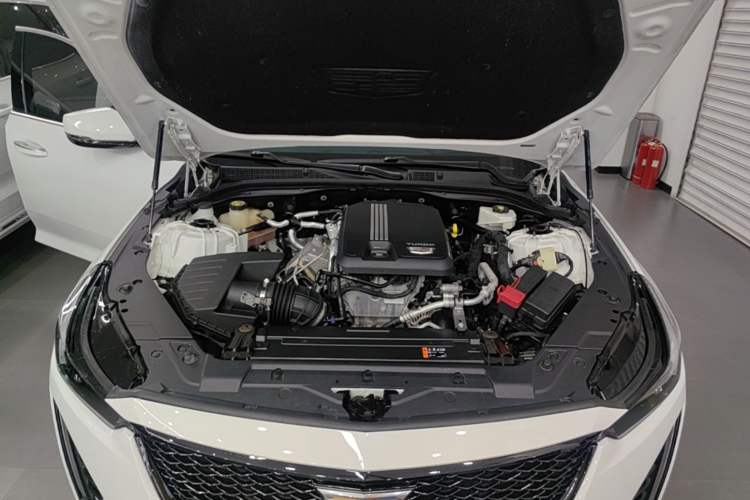 Used Cadillac CT5 2022 28T Luxury Edition Engine Bay