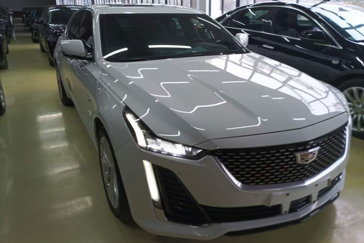 Used Cadillac CT5 2022 28T Luxury Version (Standard Edition) Front Right 45 Deg