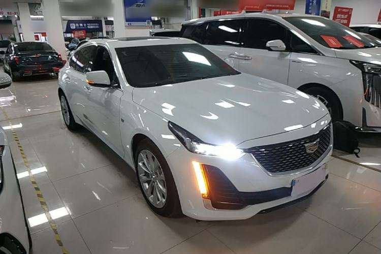Used Cadillac CT5 2022 28T Luxury Version (Standard Edition) Front Right 45 Deg