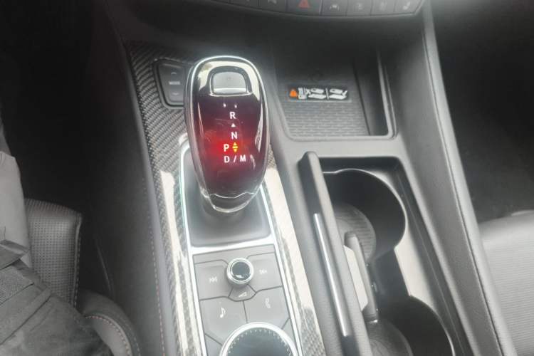 Used Cadillac CT5 2022 28T Platinum Super Driver-Assistance Edition Gear Lever