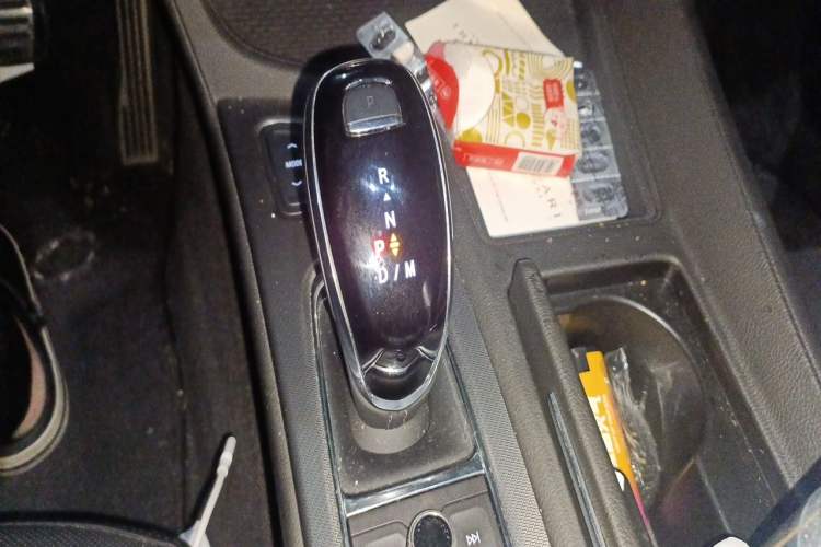 Used Cadillac CT5 2022 28T Prestige Edition Gear Lever