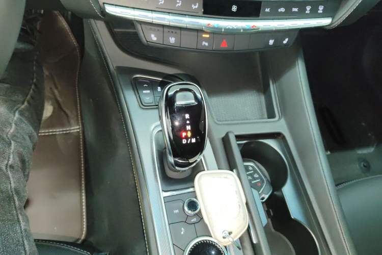 Used Cadillac CT5 2022 28T Luxury Edition Gear Lever