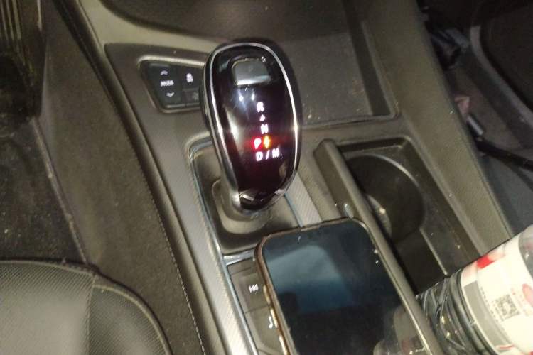 Used Cadillac CT5 2022 28T Luxury Edition Gear Lever