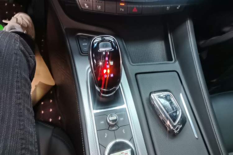 Used Cadillac CT5 2022 28T Luxury Edition Gear Lever