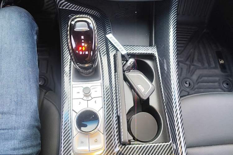 Used Cadillac CT5 2022 28T Luxury Edition Gear Lever