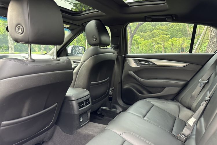 Used Cadillac CT5 2022 28T Luxury Edition Interior 2