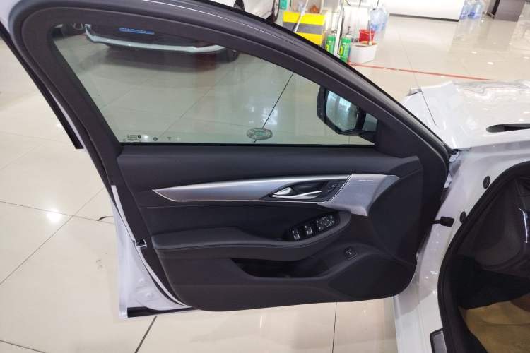 Used Cadillac CT5 2022 28T Luxury Version (Standard Edition) Left Front Door Interior
