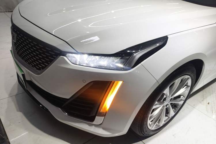 Used Cadillac CT5 2022 28T Luxury Edition Left Front Headlight