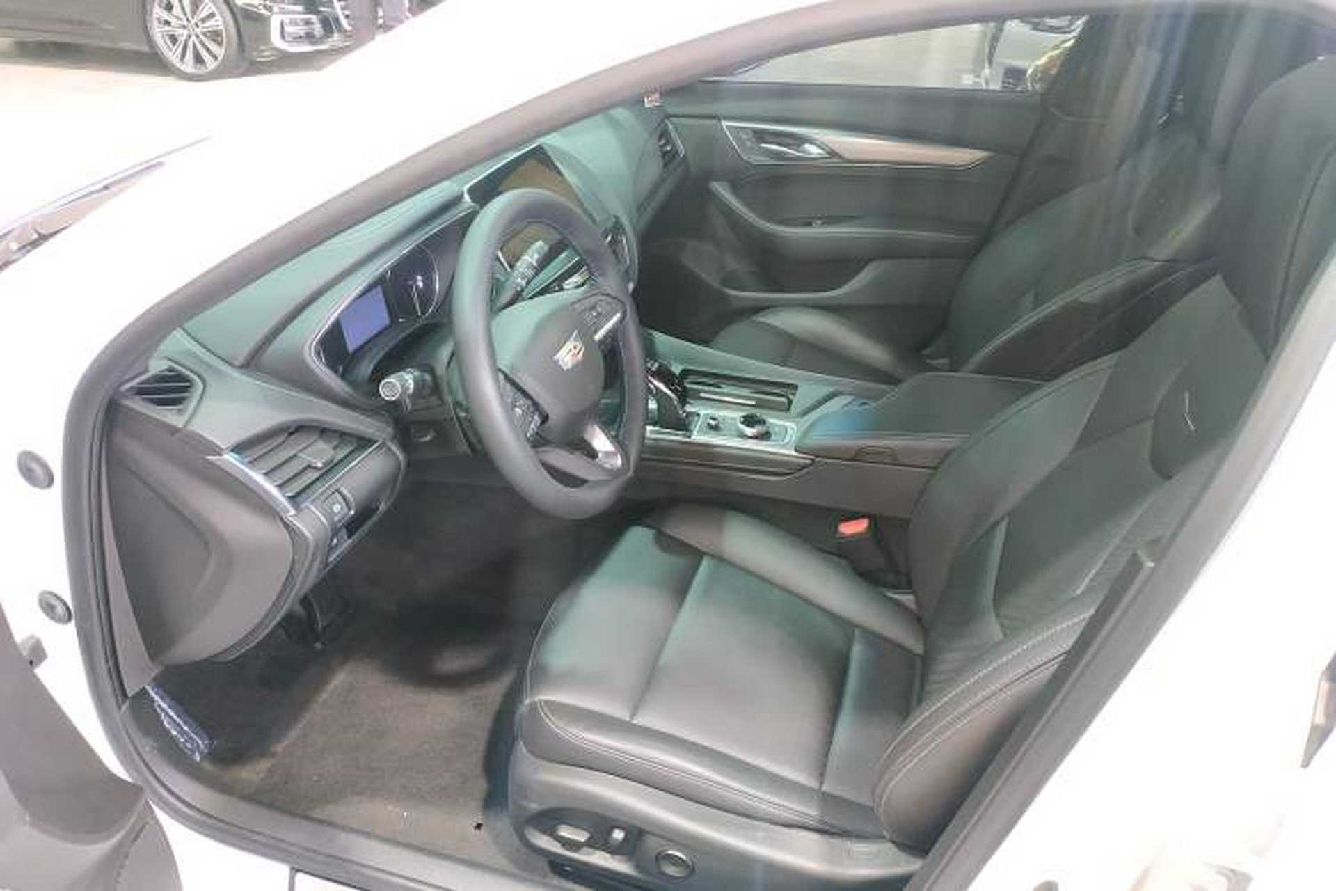 Used Cadillac CT5 2022 28T Luxury Version (Standard Edition) Left Front Seat