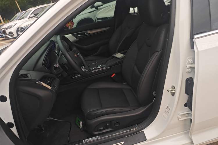 Used Cadillac CT5 2022 28T Luxury Version (Standard Edition) Left Front Seat
