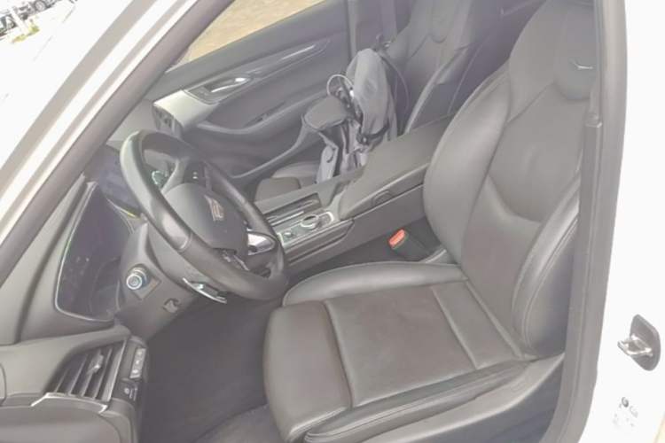 Used Cadillac CT5 2022 28T Platinum Edition Left Front Seat