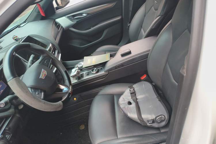 Used Cadillac CT5 2022 28T Luxury Edition Left Front Seat