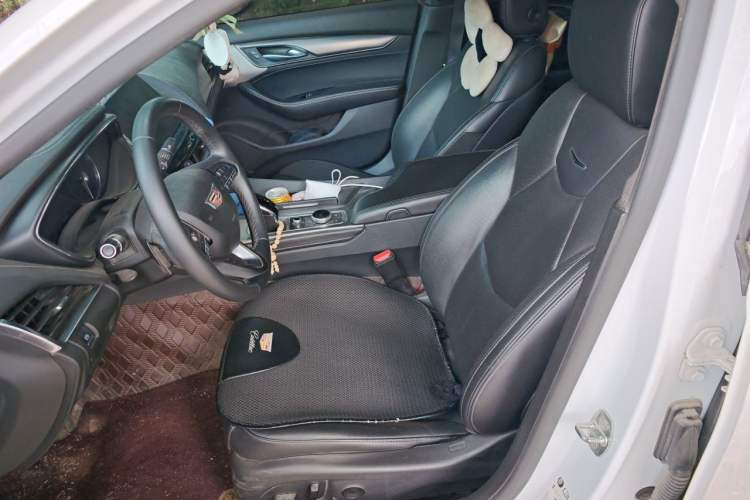 Used Cadillac CT5 2022 28T Luxury Edition Left Front Seat