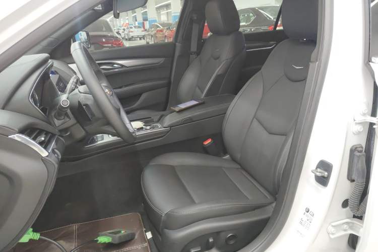 Used Cadillac CT5 2022 28T Luxury Edition Left Front Seat
