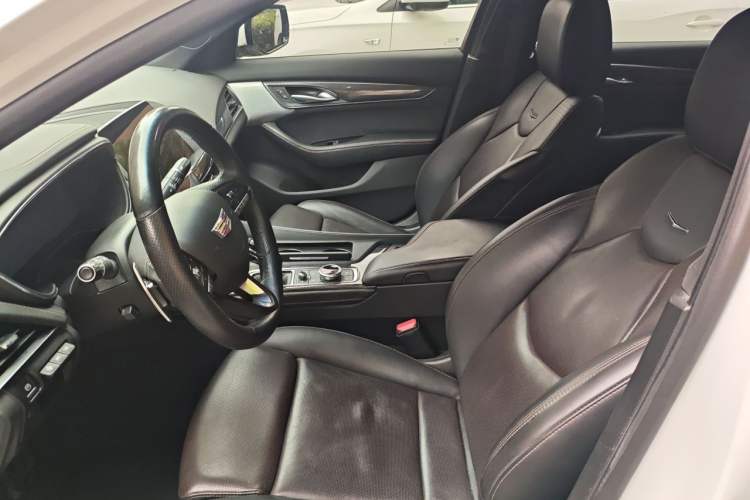 Used Cadillac CT5 2022 28T Platinum Edition Left Front Seat