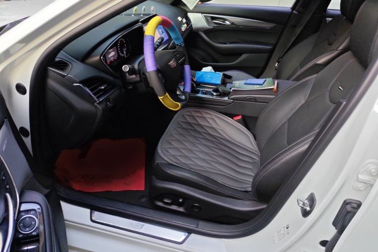 Used Cadillac CT5 2022 28T Luxury Edition Left Front Seat
