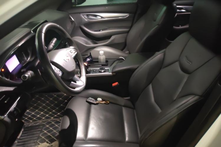 Used Cadillac CT5 2022 28T Platinum Edition Left Front Seat