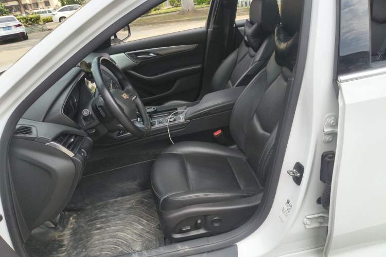 Used Cadillac CT5 2022 28T Luxury Edition Left Front Seat