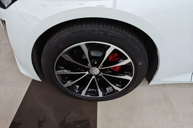 Used Cadillac CT5 2022 28T Luxury Version (Standard Edition) Left Front Wheel Hub