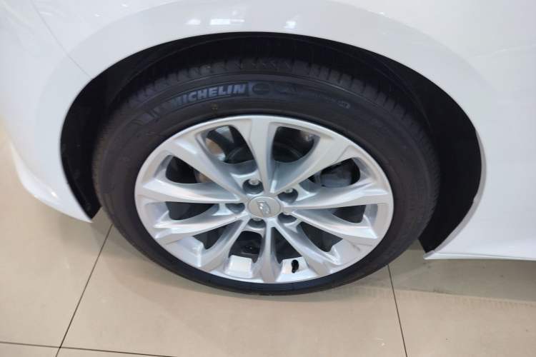 Used Cadillac CT5 2022 28T Luxury Version (Standard Edition) Left Front Wheel Hub
