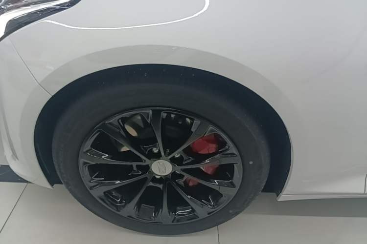 Used Cadillac CT5 2022 28T Luxury Version (Standard Edition) Left Front Wheel Hub