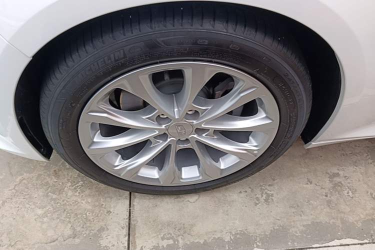 Used Cadillac CT5 2022 28T Luxury Version (Standard Edition) Left Front Wheel Hub