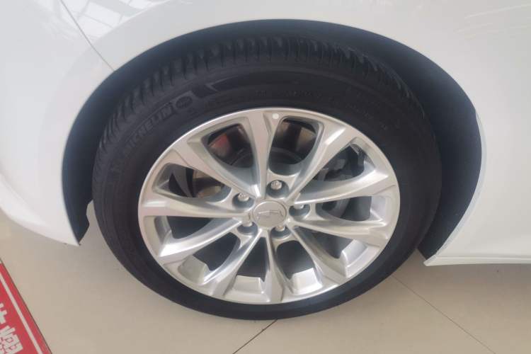 Used Cadillac CT5 2022 28T Luxury Version (Standard Edition) Left Front Wheel Hub