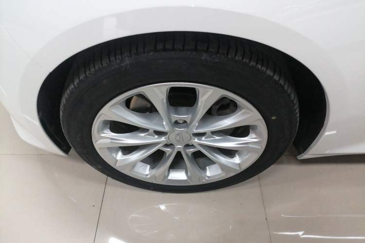 Used Cadillac CT5 2022 28T Luxury Version (Standard Edition) Left Front Wheel Hub