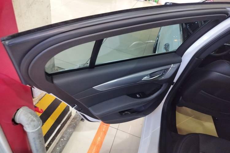 Used Cadillac CT5 2022 28T Luxury Version (Standard Edition) Left Rear Door Interior