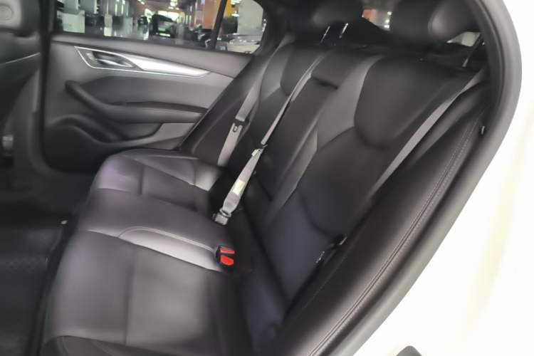 Used Cadillac CT5 2022 28T Luxury Version (Standard Edition) Left Rear Seat