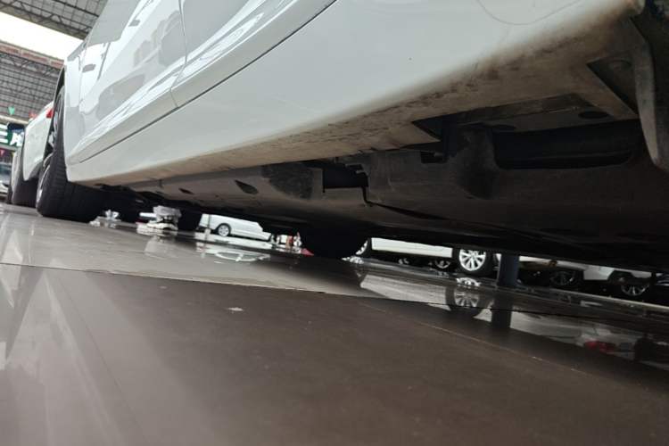 Used Cadillac CT5 2022 28T Luxury Version (Standard Edition) Left Side Sill