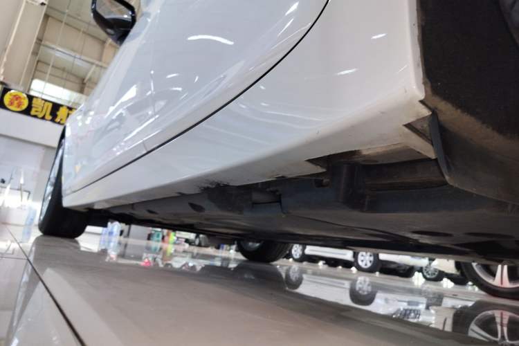 Used Cadillac CT5 2022 28T Luxury Version (Standard Edition) Left Side Sill
