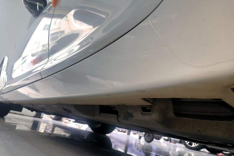 Used Cadillac CT5 2022 28T Luxury Edition Left Side Sill