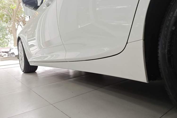 Used Cadillac CT5 2022 28T Luxury Version (Standard Edition) Left Side Sill